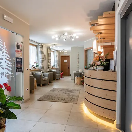 Aparthotel Dolomites Living&Relax Commezzadura